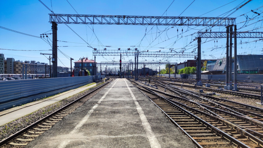 Железнодорожные пути и контактная сеть Московского вокзала Санкт-Петербурга