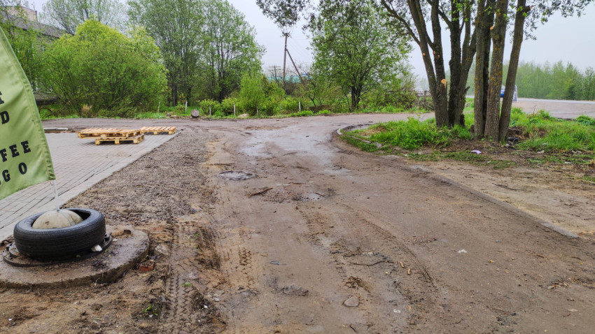 Состояние дороги в дождливую погоду в сельской местности