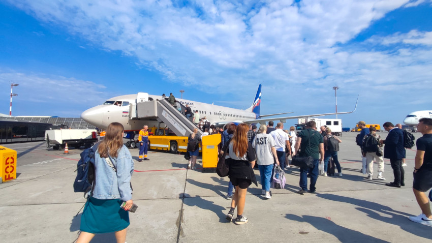 Очередь на трап Aeroflot и работа наземных служб