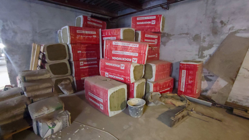 Утеплитель ROCKWOOL и строительные материалы на объекте